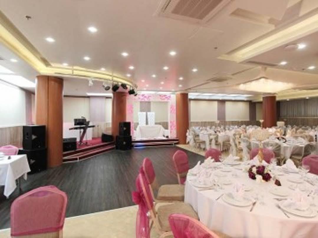 Forum Suite Otel メルスィン エクステリア 写真