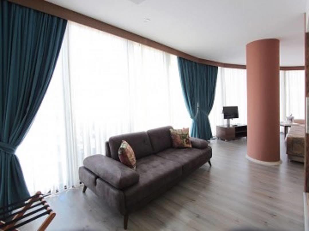 Forum Suite Otel メルスィン エクステリア 写真