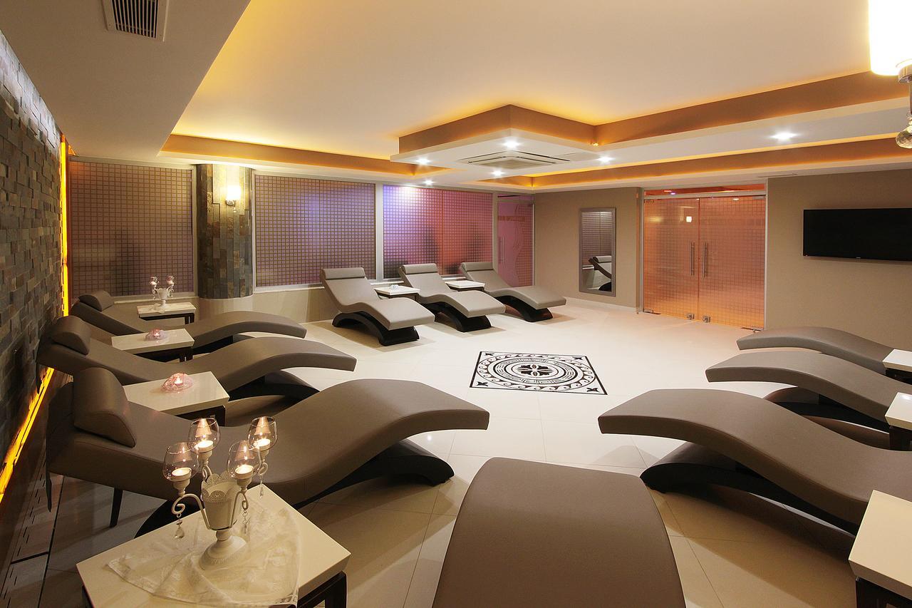 Forum Suite Otel メルスィン エクステリア 写真