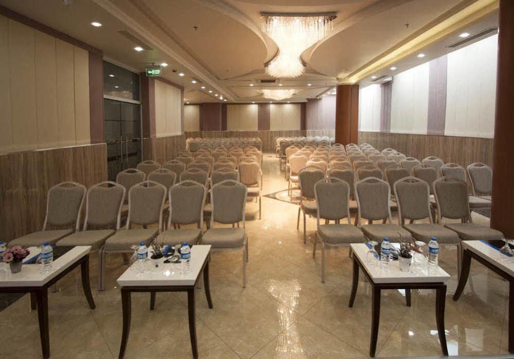 Forum Suite Otel メルスィン エクステリア 写真